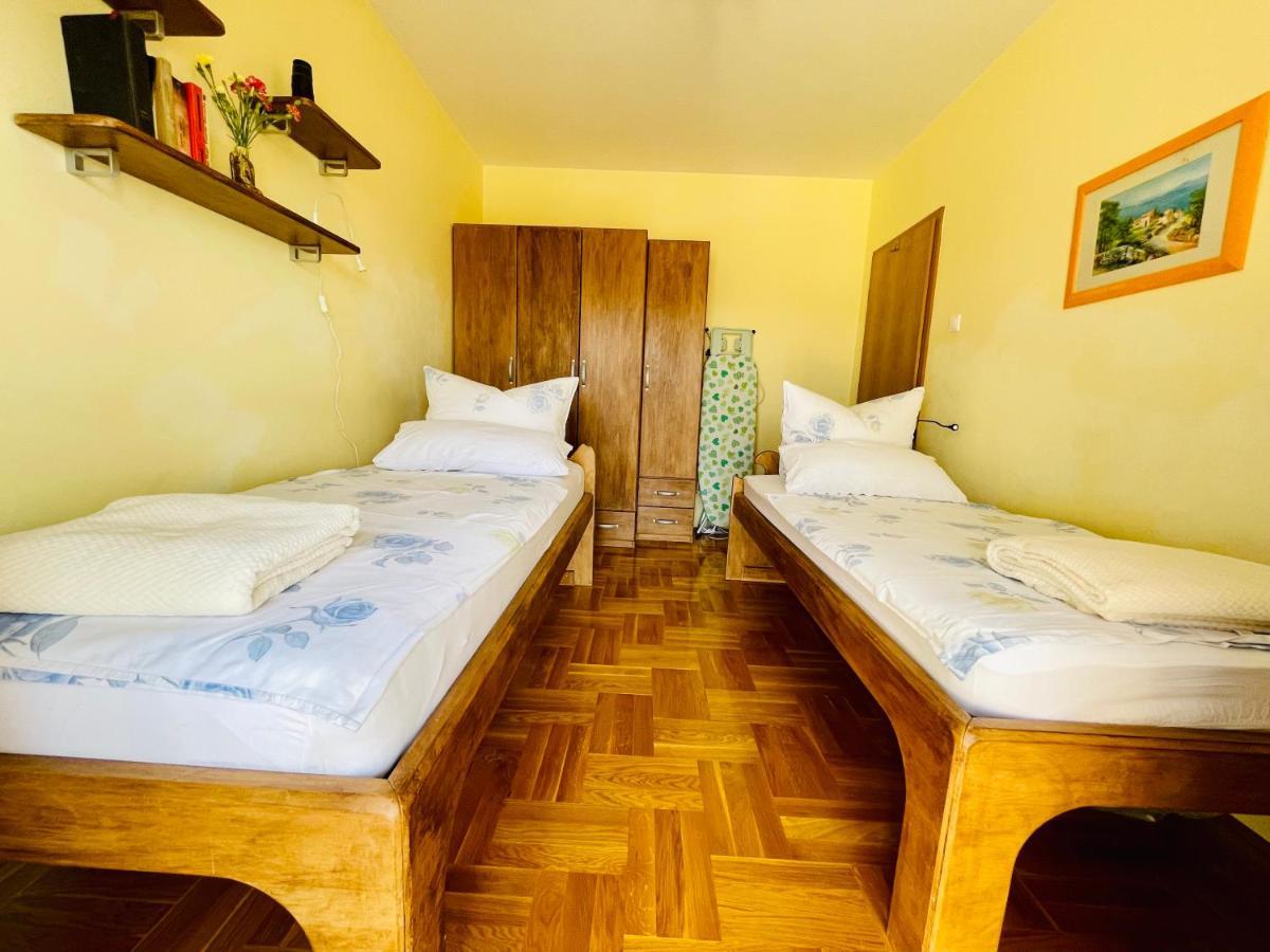 Apartment Mandarina ドゥギ・ラット エクステリア 写真
