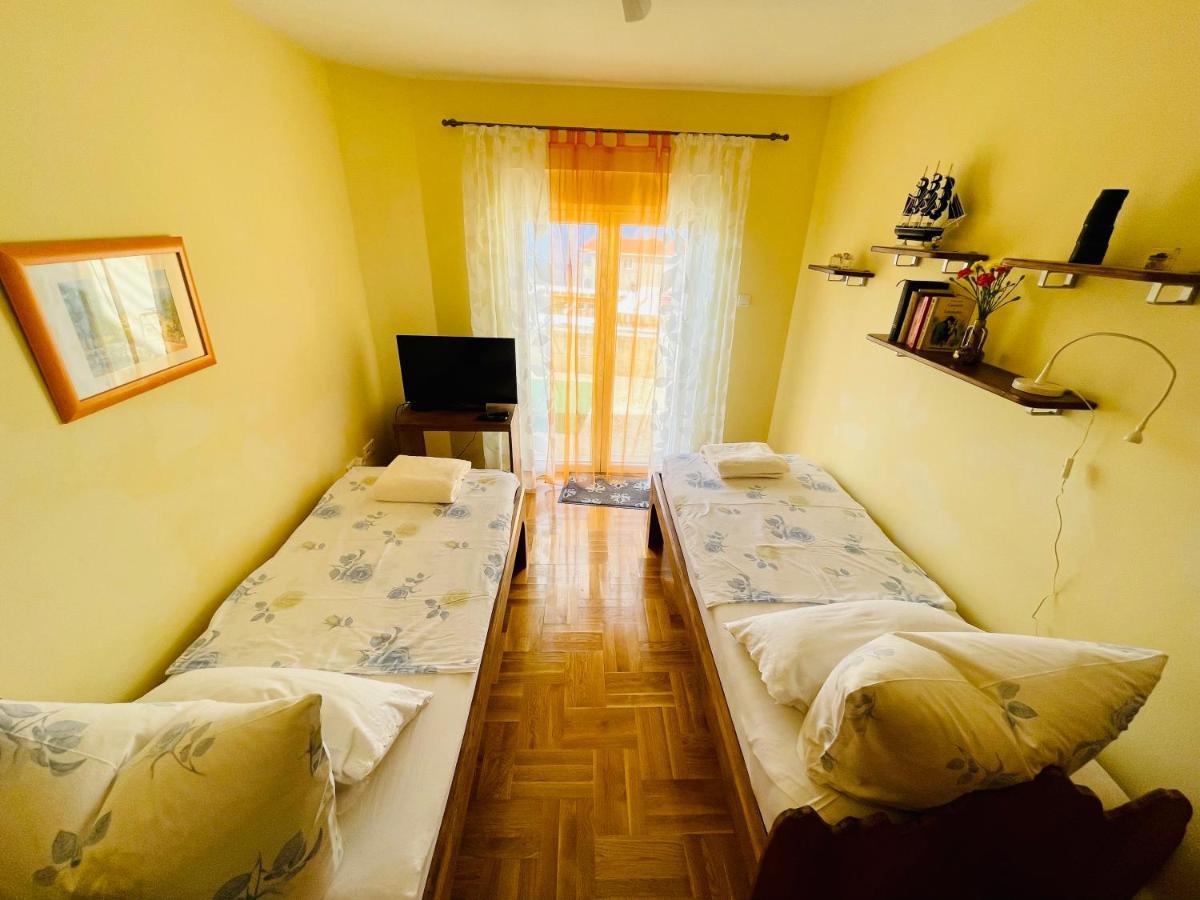 Apartment Mandarina ドゥギ・ラット エクステリア 写真