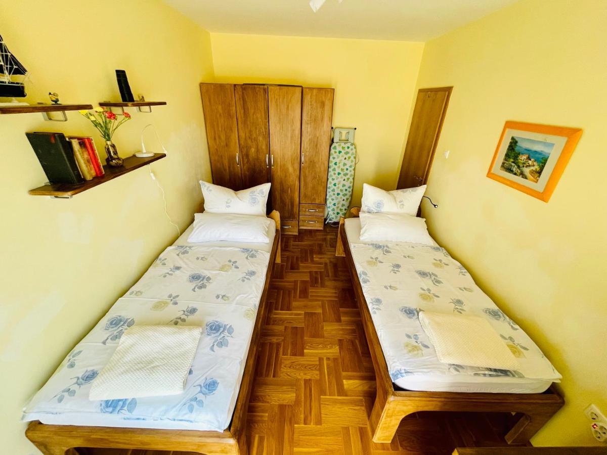 Apartment Mandarina ドゥギ・ラット エクステリア 写真